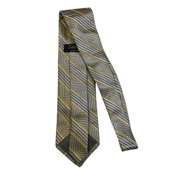 5/$10 Zarrano Silk Geometric Men's Tie Gray Orange - Picture 2 of 5